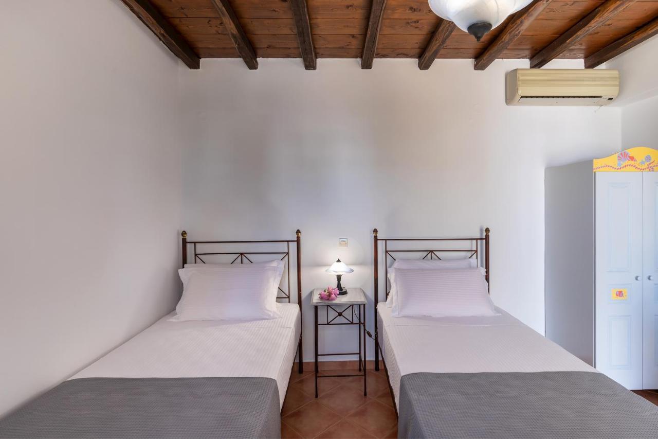 Cochili Rooms & Apartments Azolimnos Exterior photo