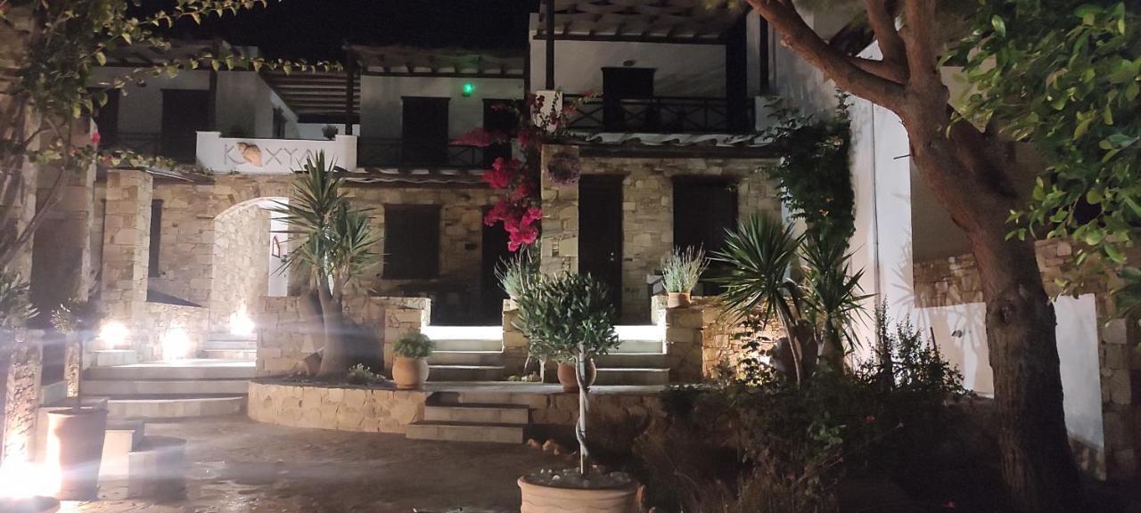 Cochili Rooms & Apartments Azolimnos Exterior photo